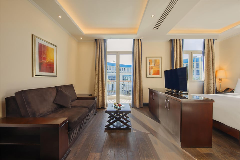 Royal Maxim Palace Kempinski - Cabana Pool with Balcony