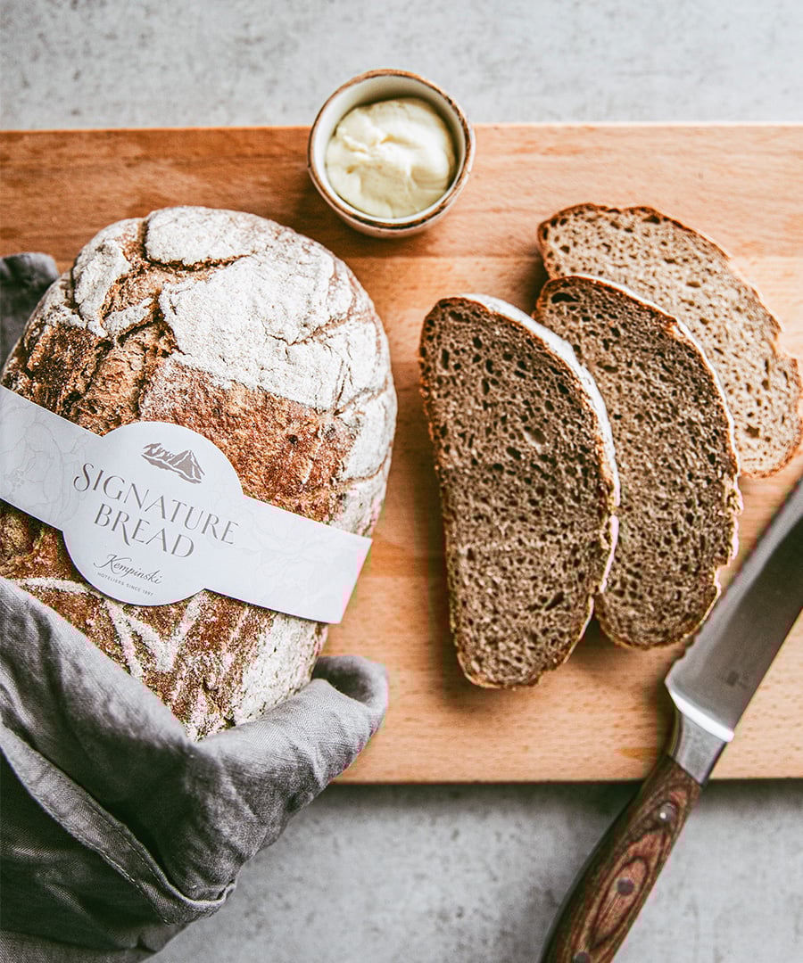 Breakfast__SignatureBread_900x1080px.jpg