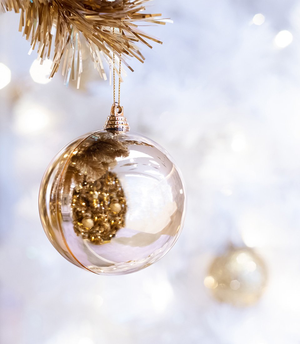 SP_port_2023_Festive_GoldenBaubleLight_960x1100px.jpg