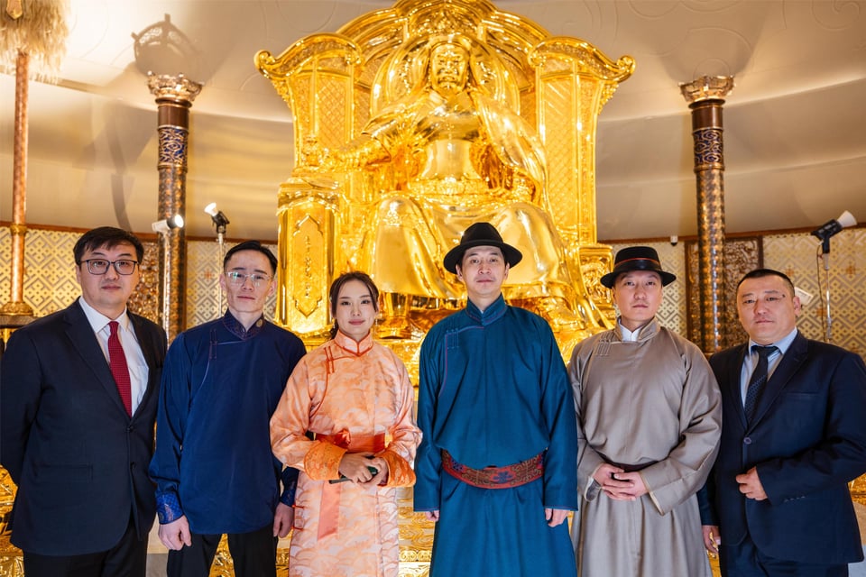 KIULN Pressrelease TheGoldenStatueofChinggisKhaan (5)