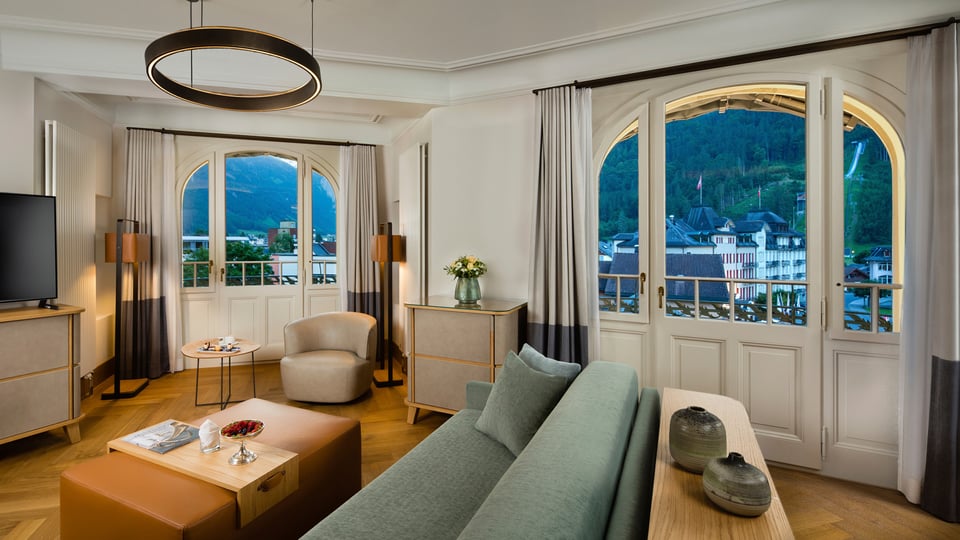 Suites-KIBXO_Belle Epoque Suite Summer_High Res_20168.jpg