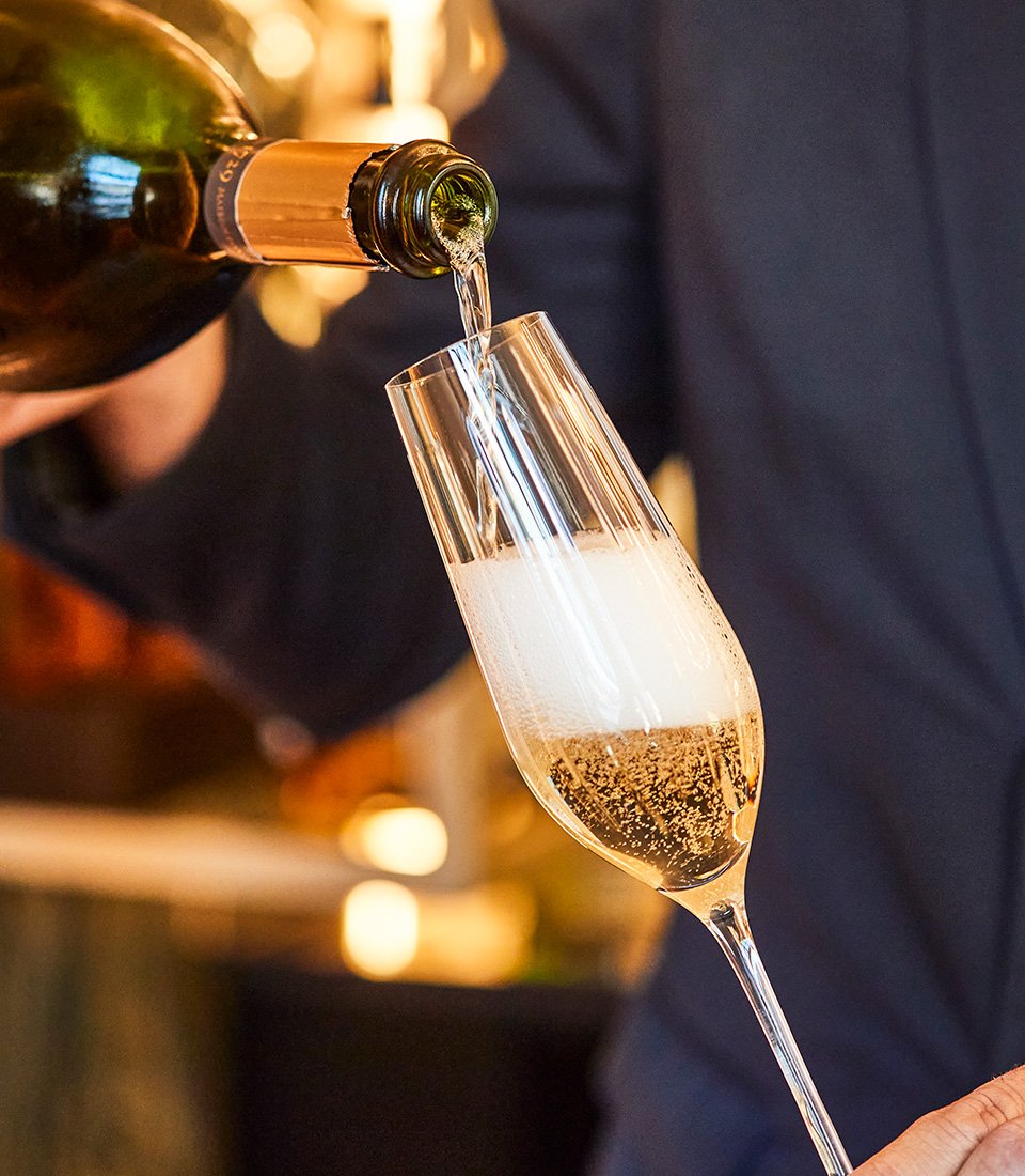 WhiteChampagne_960x1100px.jpg