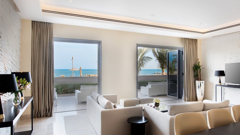 kimct_royal-suite-indoor-living-area.jpg