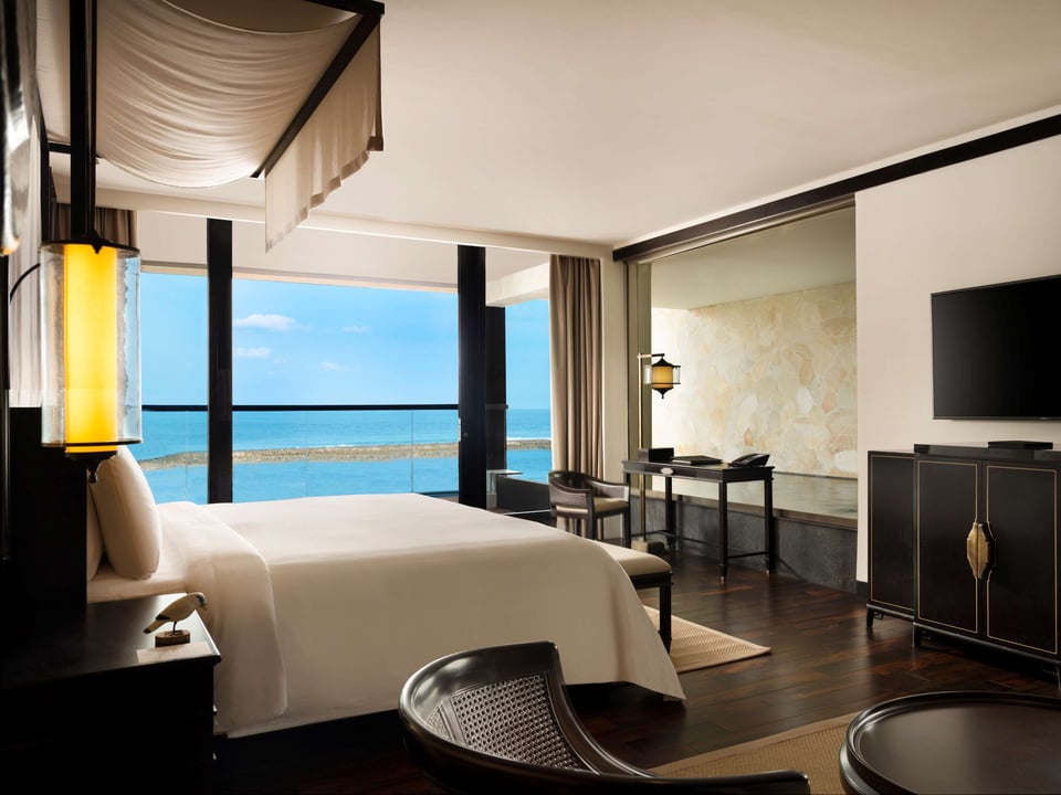 Ocean Front Private Pool Junior Suite, kamar di The Apurva Kempinski, Bali.