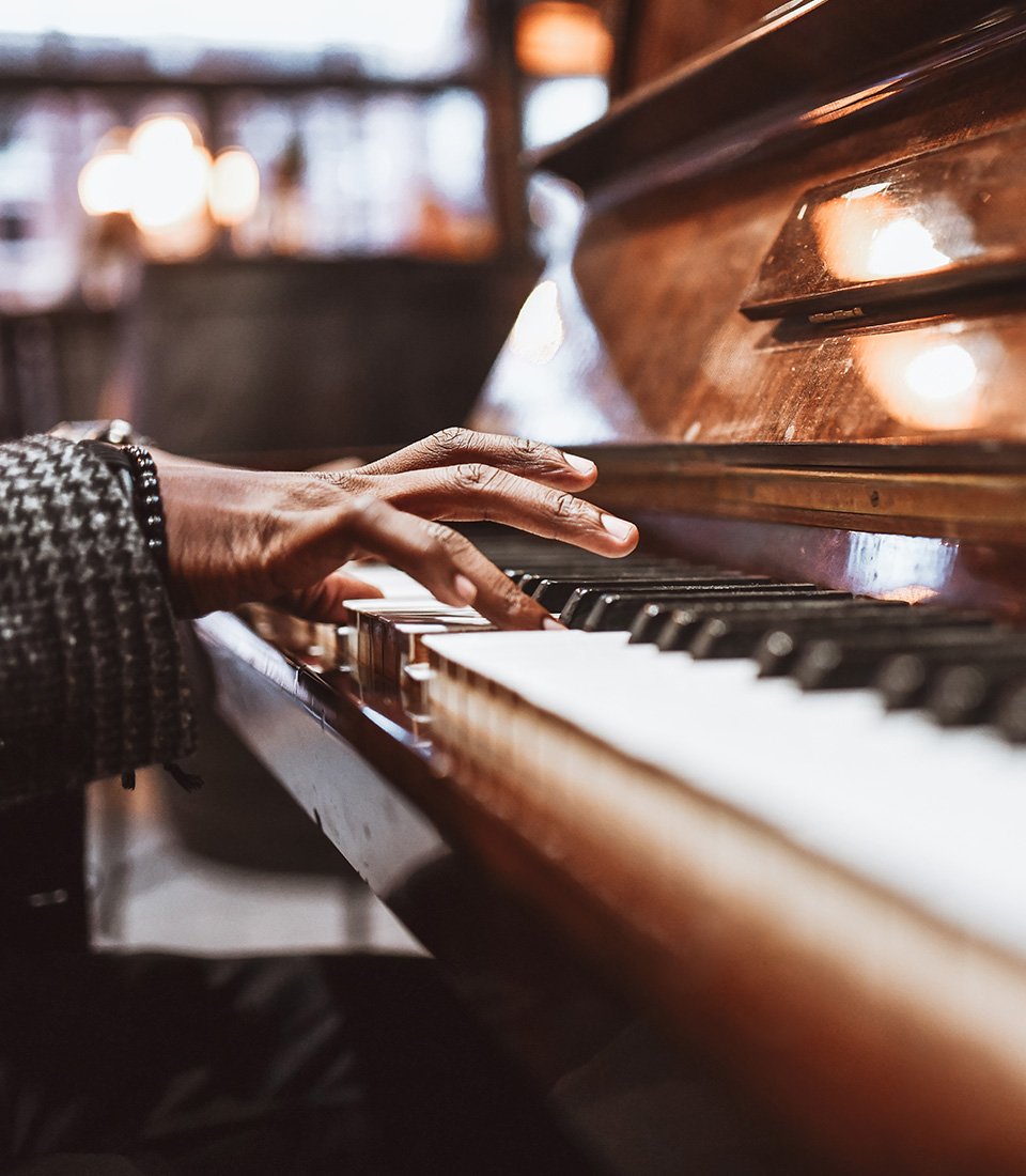 2023_Music_PianoPlayer_960x1100px.jpg